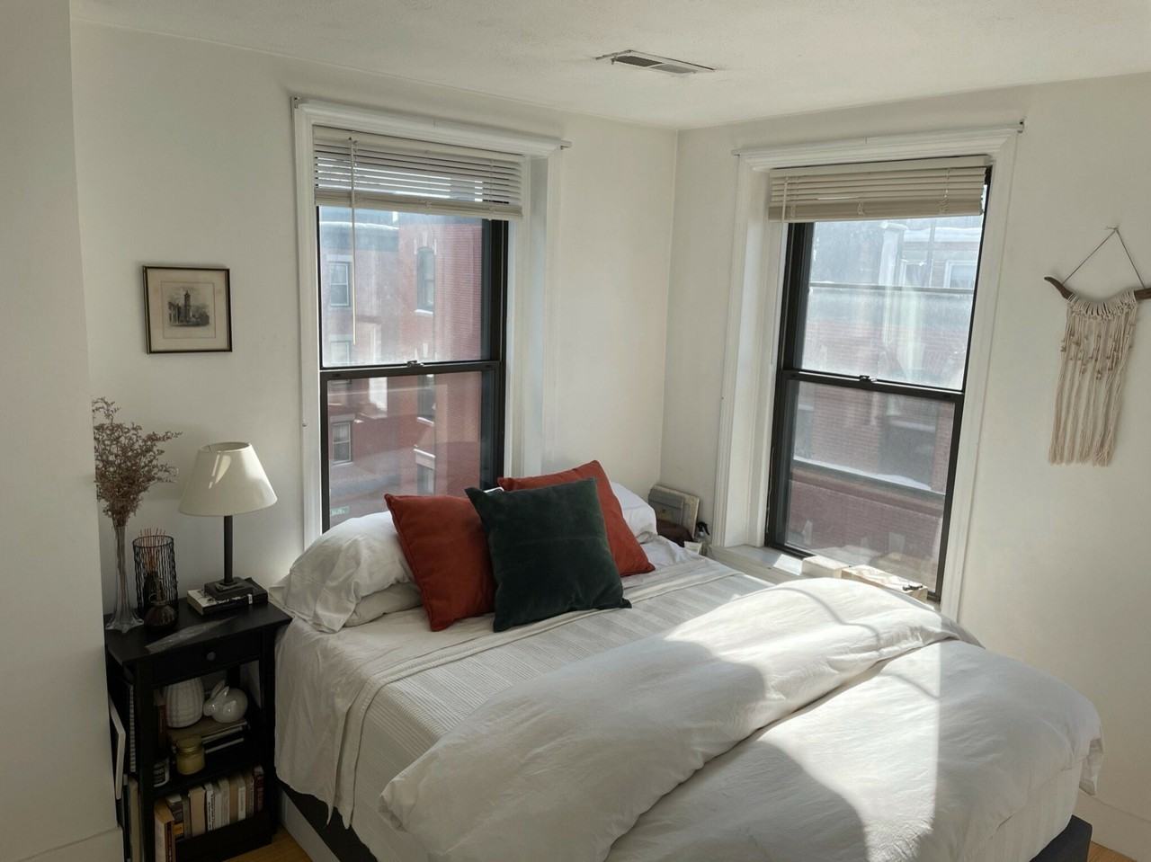 Charter St #4 - Photo 5 of 7