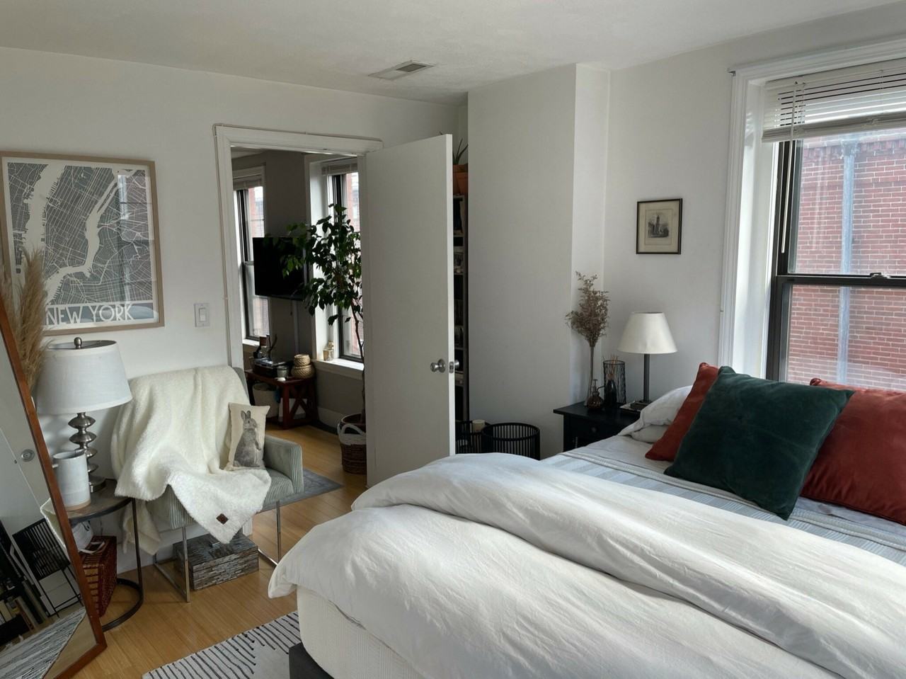 Charter St #4 - Photo 6 of 7