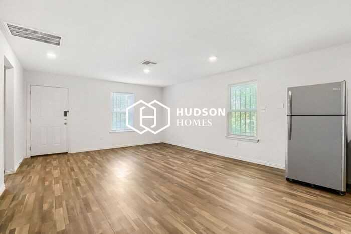 3259 Martin Luther King Dr - Photo 3 of 13
