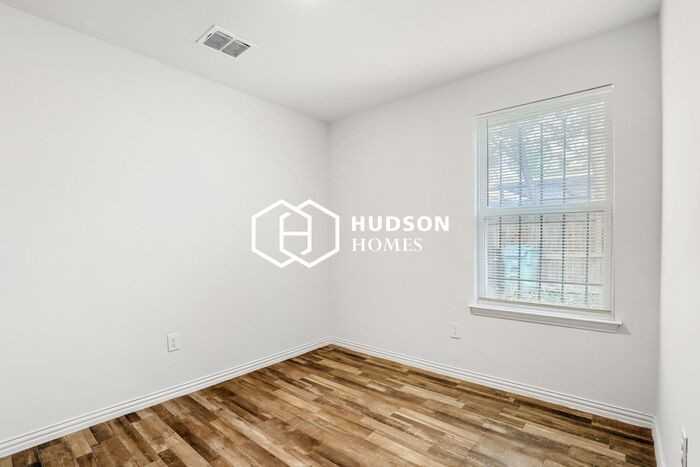 3259 Martin Luther King Dr - Photo 7 of 13