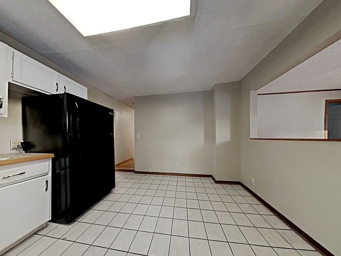 14220 Crosstown Blvd Nw - Photo 5 of 19