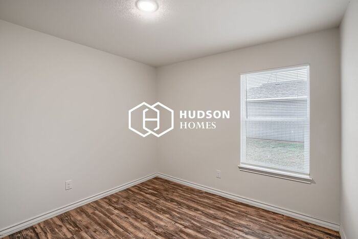 2404 E Cornell St - Photo 6 of 14