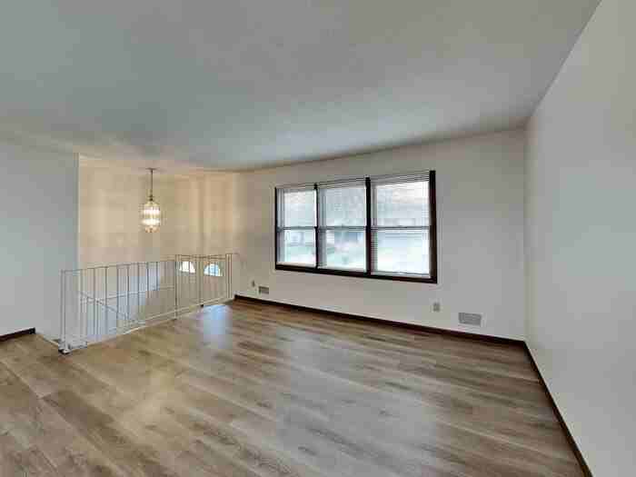 8701 47th Ave N - Photo 2 of 24