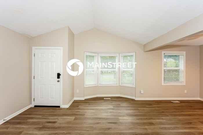 1729 Tall Oak Cir - Photo 4 of 17