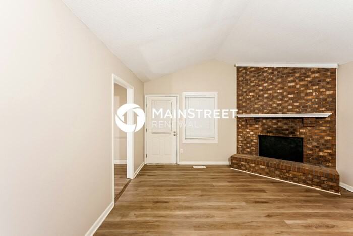 1729 Tall Oak Cir - Photo 5 of 17