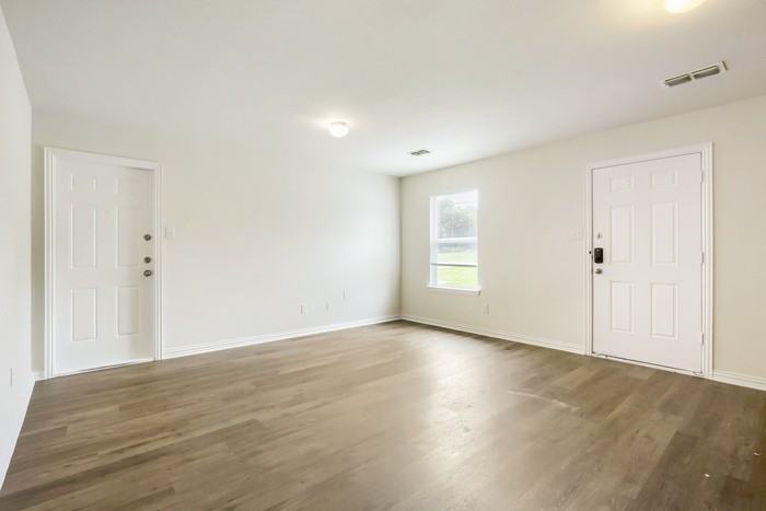 3420 Marshall St #B - Photo 3 of 14