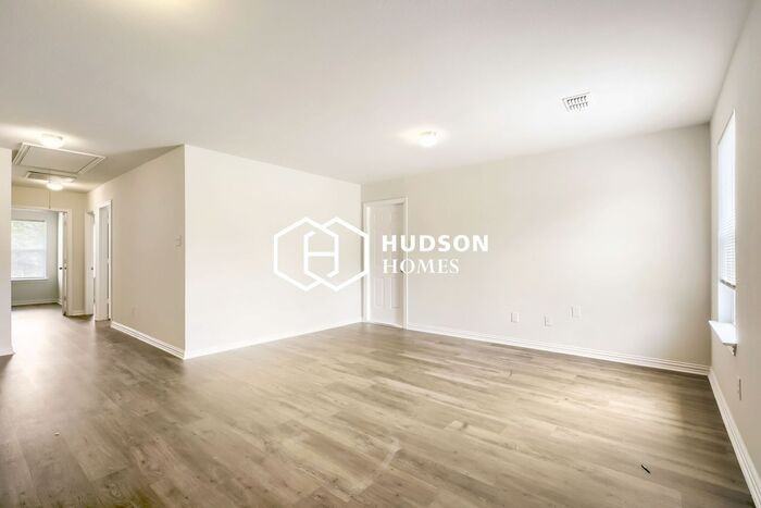 3420 Marshall St #B - Photo 4 of 14