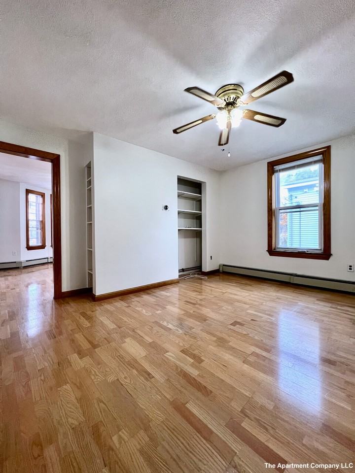 312 Washington St #2 - Photo 3 of 12