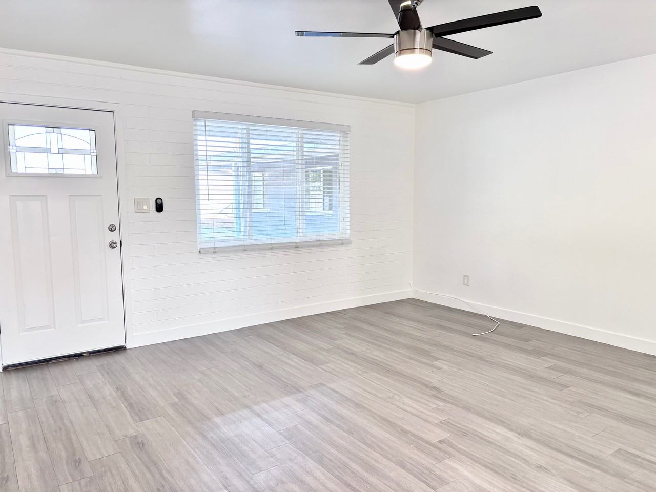 2629 E Turney Ave #4 - Photo 5 of 24