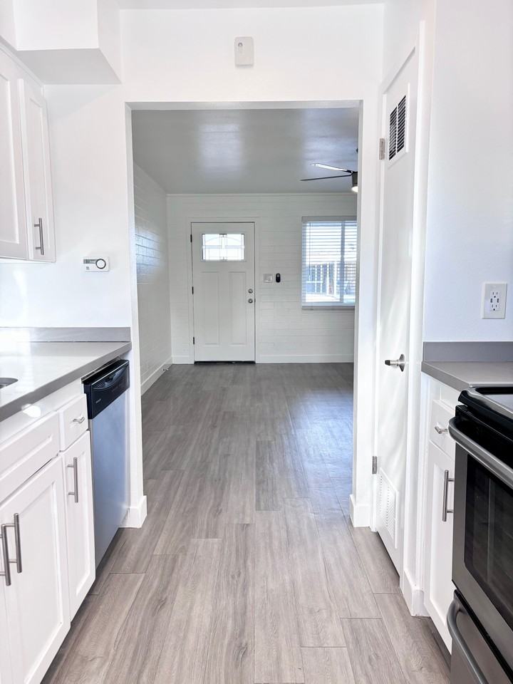 2629 E Turney Ave #4 - Photo 6 of 24