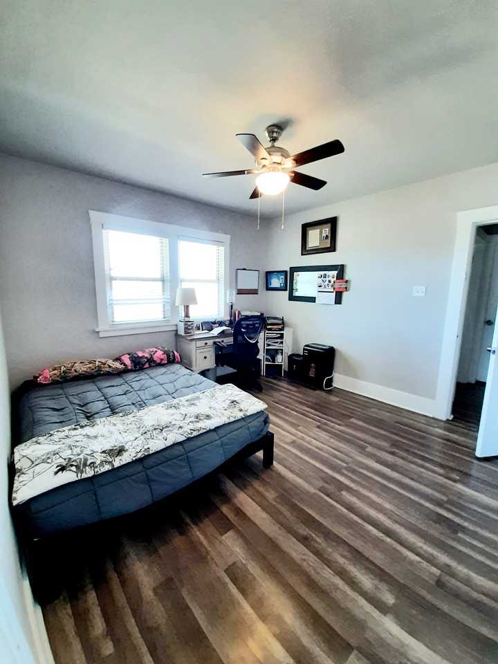 32 N Center St #A - Photo 5 of 16