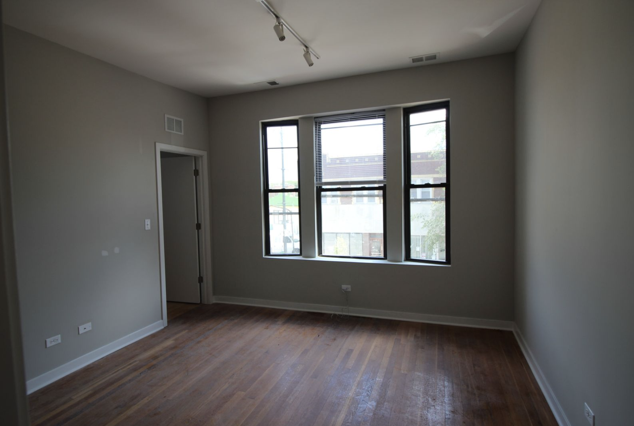 4208 N Milwaukee Ave #2F - Photo 2 of 10