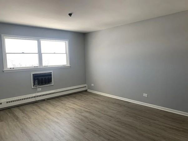 392 Executive Dr #205 - Photo 2 of 4