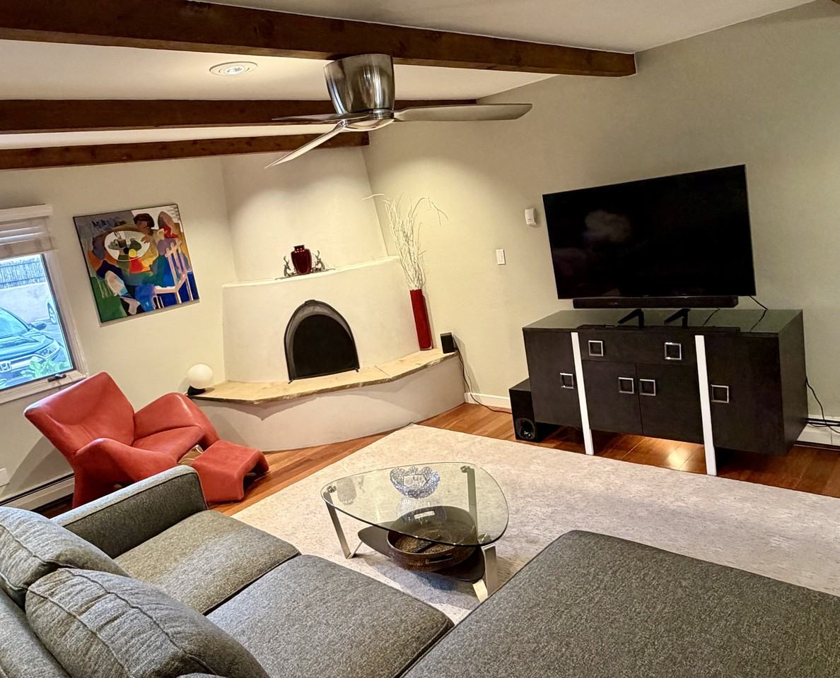 615 Bishops Lodge Rd #2 - Photo 3 of 22