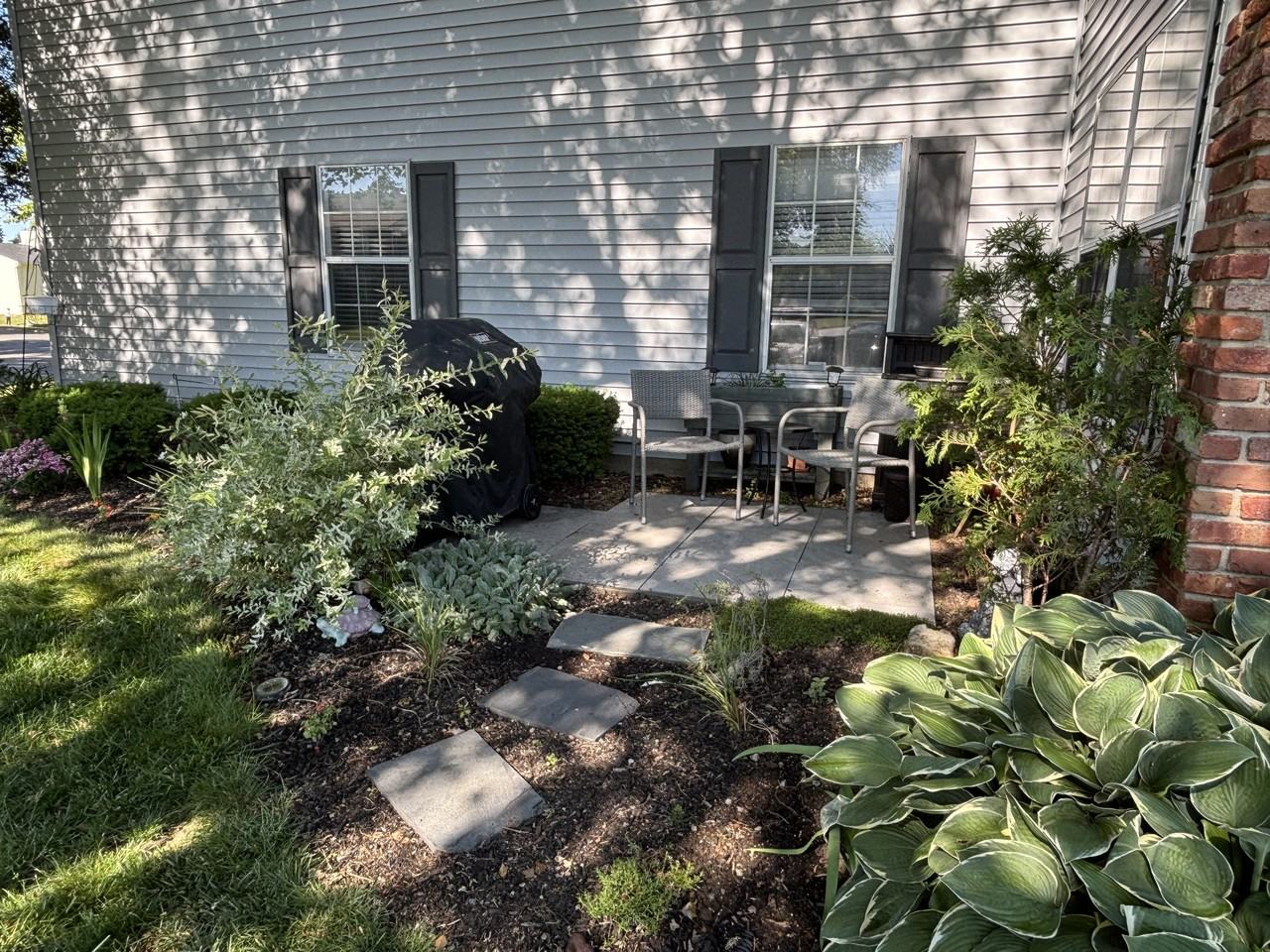 17 Augusta Ct #1 - Photo 2 of 14