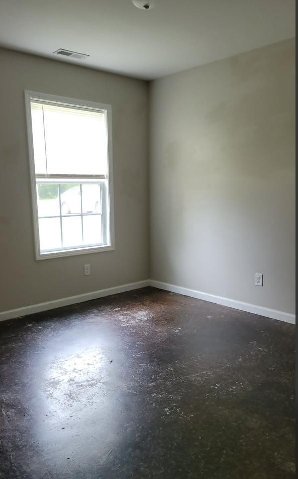 112 Miller St #B - Photo 7 of 10