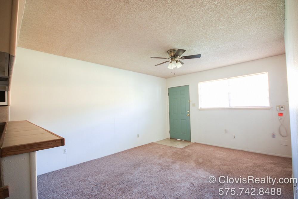 1920 W 21st St #5 - Photo 3 of 12
