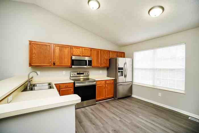 1540 Tall Meadows Dr - Photo 6 of 12