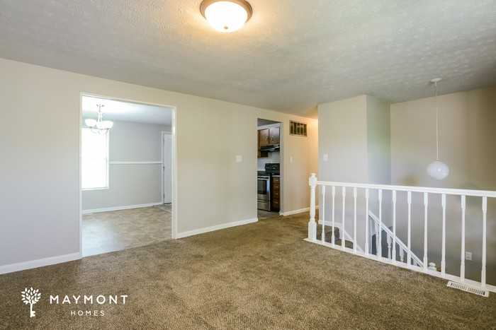 9354 Kingsboro Ct - Photo 4 of 13