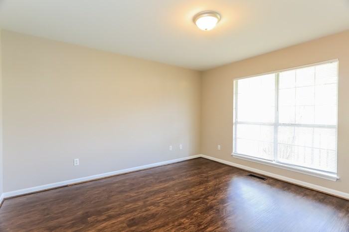 333 Quail Hollow Rd - Photo 3 of 11
