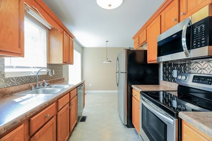 333 Quail Hollow Rd - Photo 5 of 11