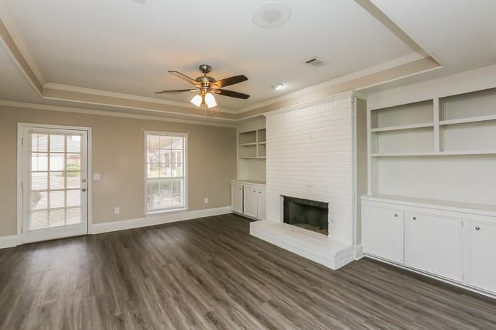 506 Stockton Cv - Photo 3 of 11