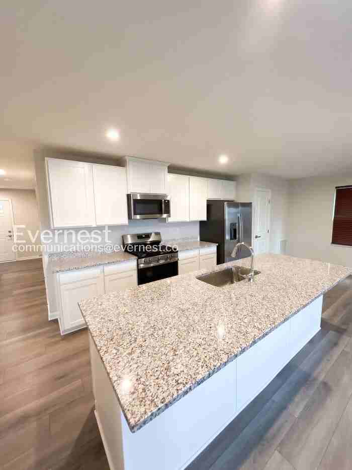 8555 Erie Loop - Photo 2 of 23