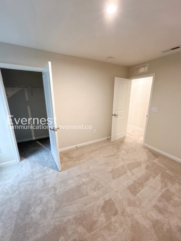 8555 Erie Loop - Photo 7 of 23