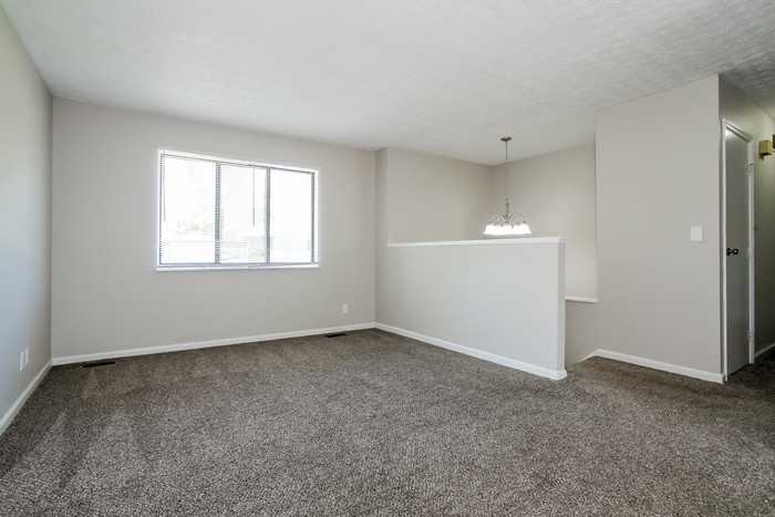 424 Merravay Dr - Photo 2 of 10