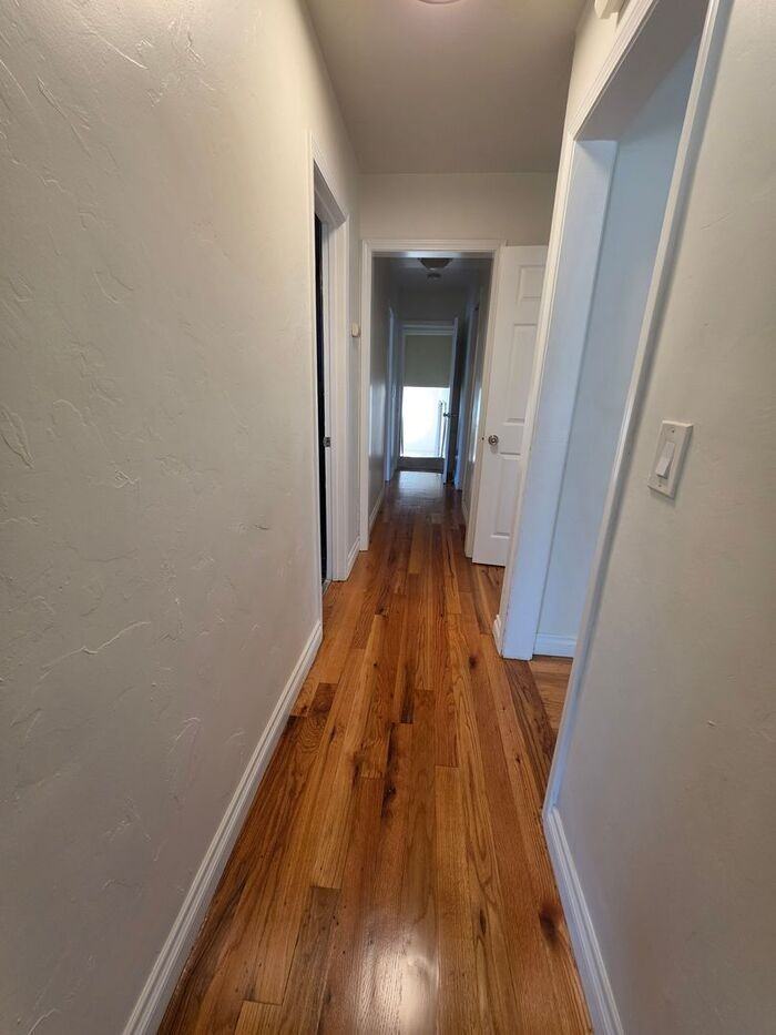 4515 Spring St - Photo 5 of 11