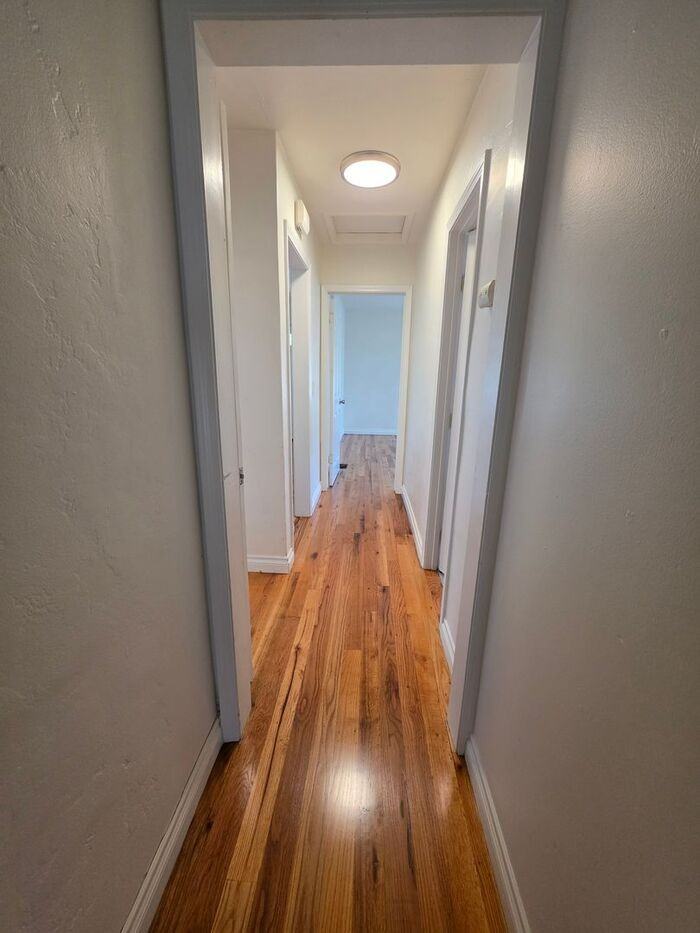 4515 Spring St - Photo 7 of 11