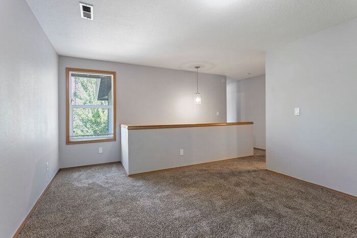 4568 Sw 156th Ave - Photo 7 of 43