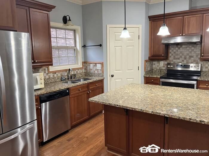 191 Castlehill Dr - Photo 5 of 34