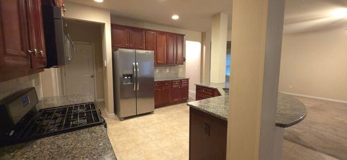 515 Sea Dunes Ct - Photo 7 of 23