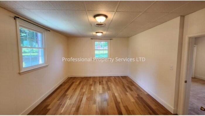 8 Glade Ct - Photo 5 of 19