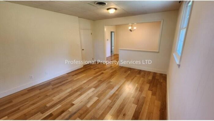 8 Glade Ct - Photo 6 of 19