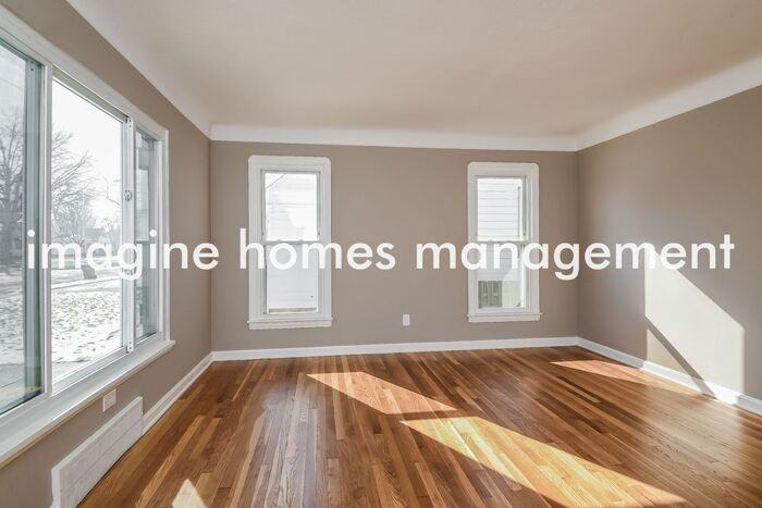 4142 W 210th St - Photo 4 of 16