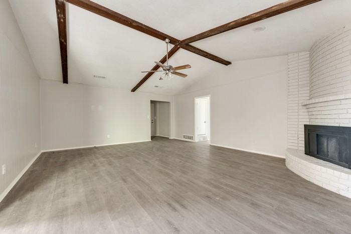 408 Town North Dr - Photo 4 of 17