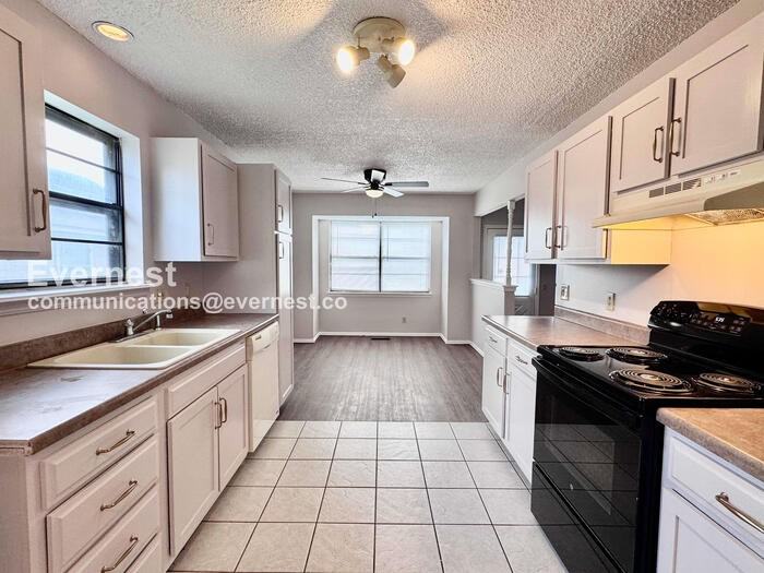 3208 S 137th East Ave - Photo 4 of 22