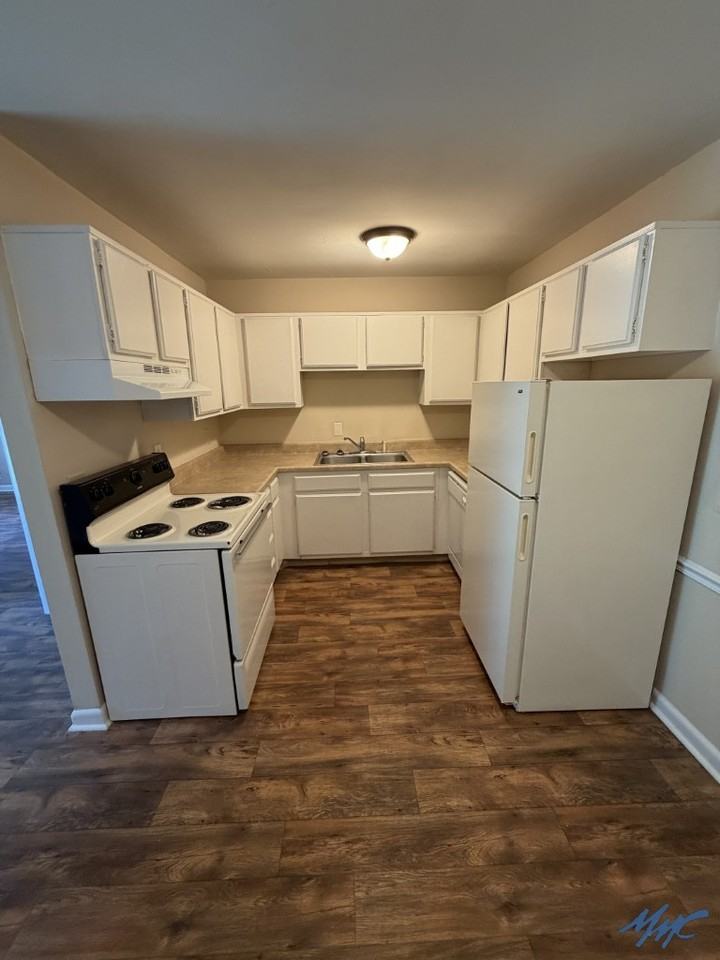 1418 E Main St #D33 - Photo 5 of 10
