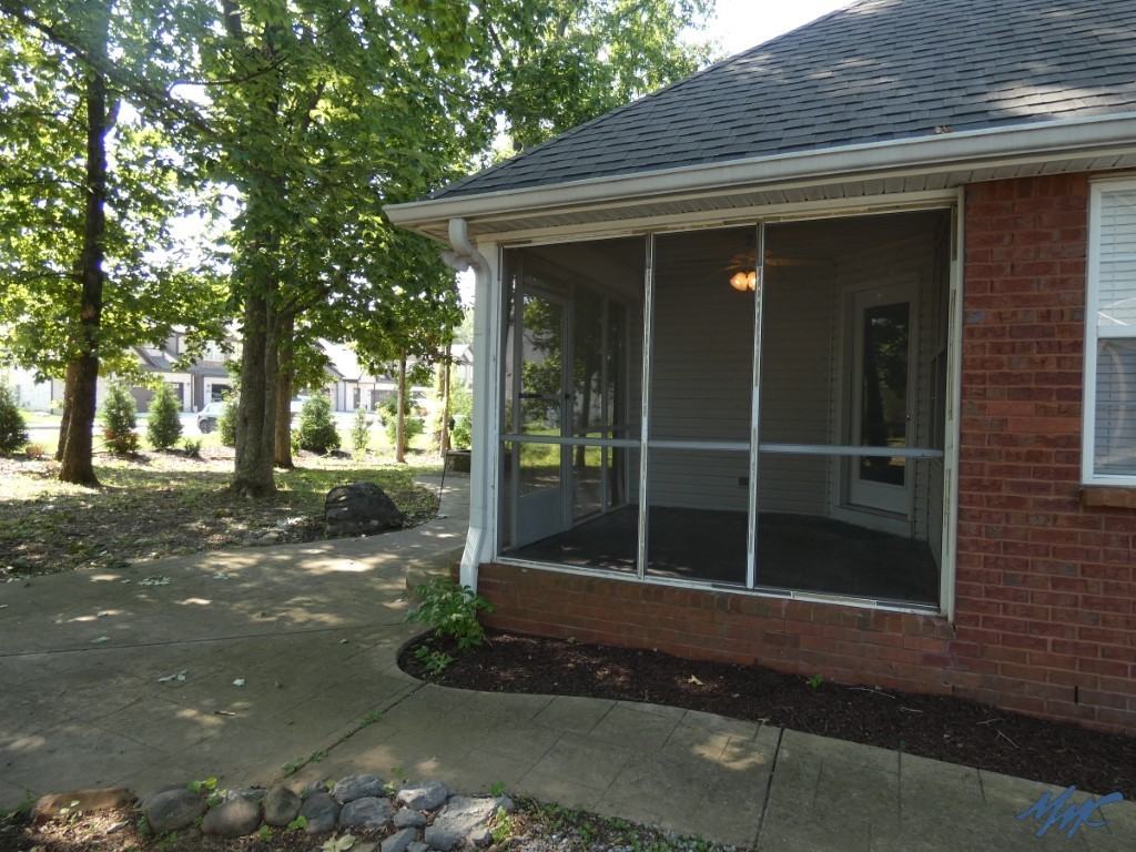 419 Conhocken Ct - Photo 6 of 40
