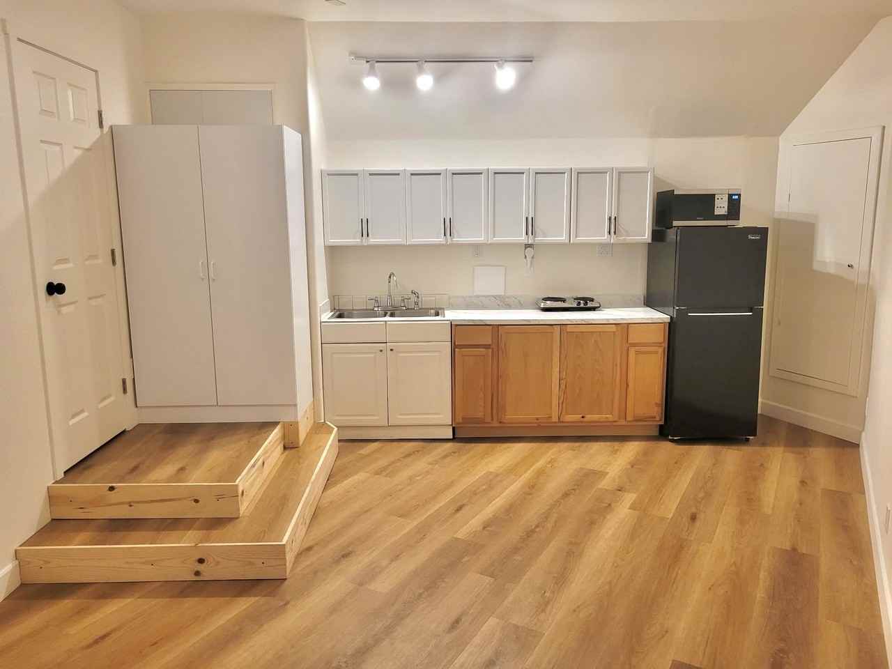 1550 Encino Dr #NA - Photo 4 of 11