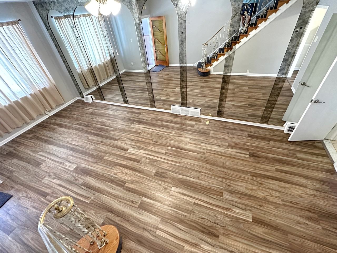 2509 S Rosewood St #NA - Photo 2 of 49