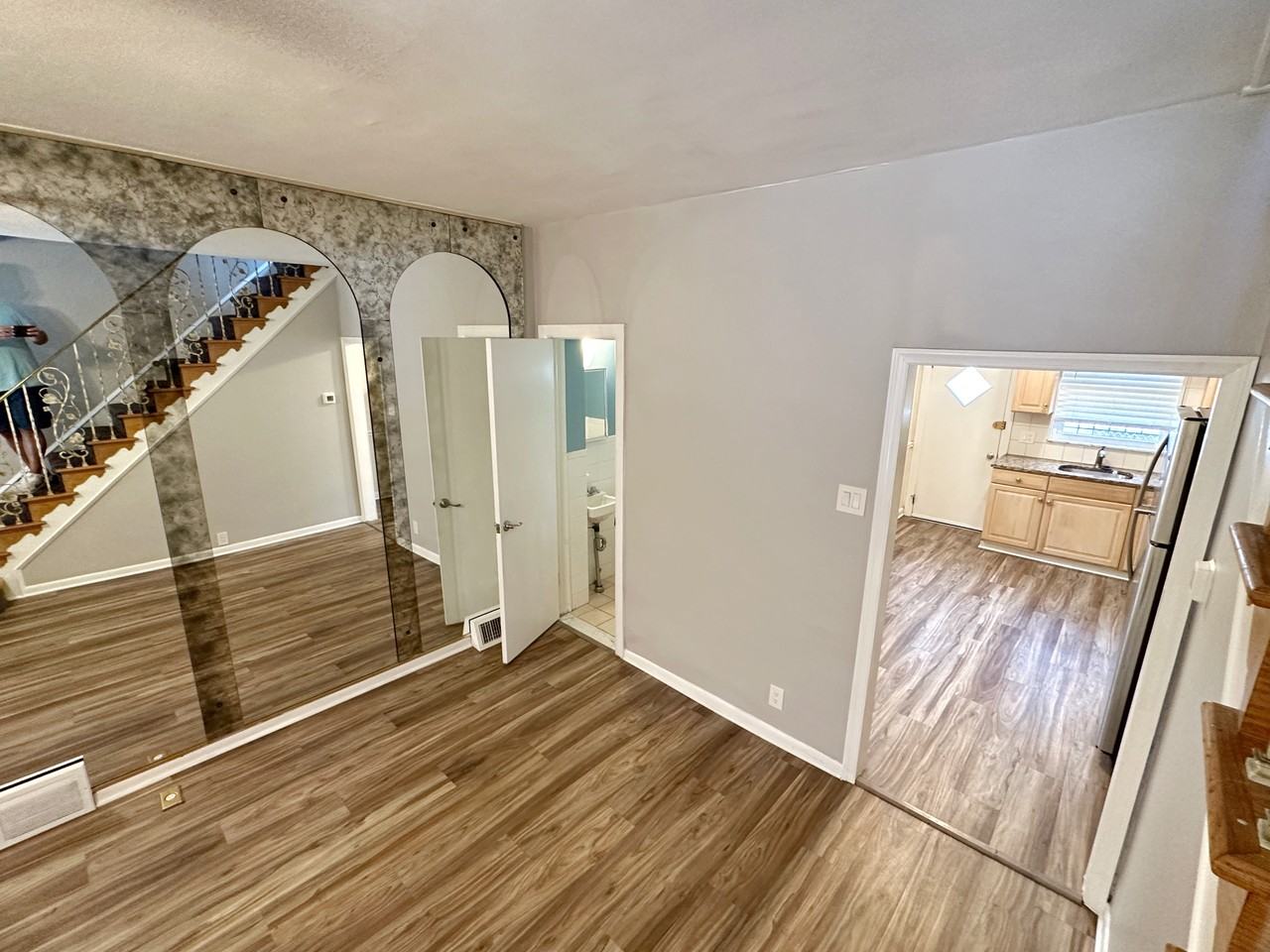2509 S Rosewood St #NA - Photo 6 of 49
