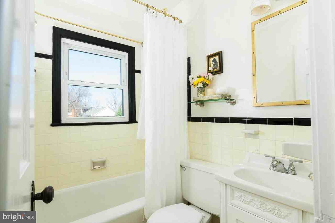 410 Duncan Ave - Photo 5 of 9