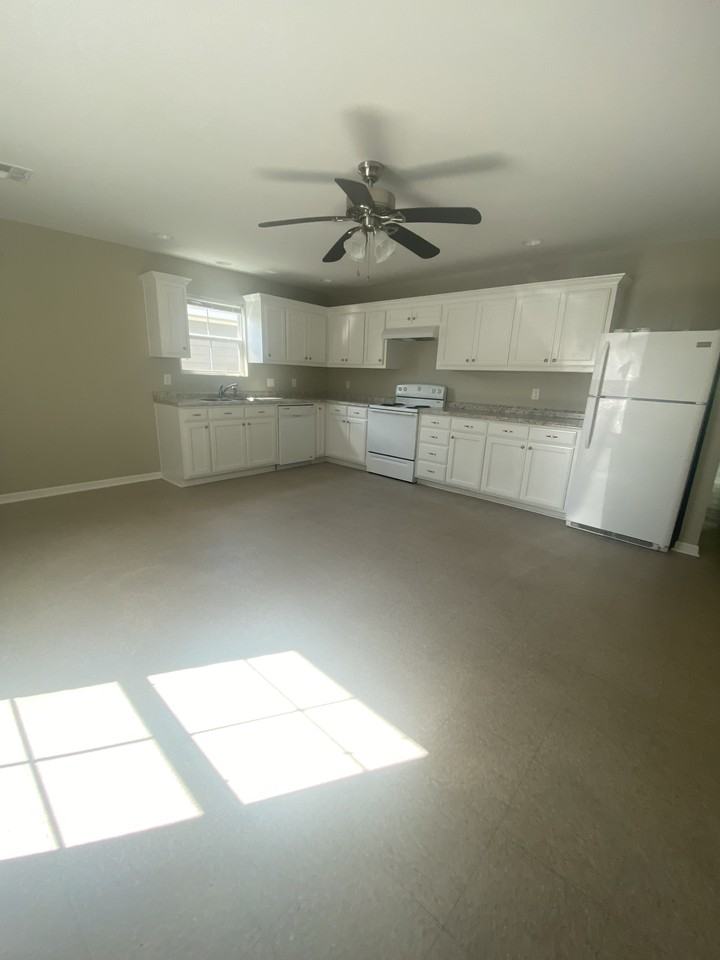 918 Brady St #3 - Photo 2 of 7