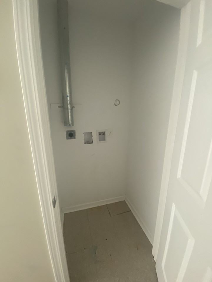 918 Brady St #3 - Photo 3 of 7