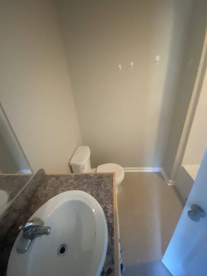 918 Brady St #3 - Photo 7 of 7