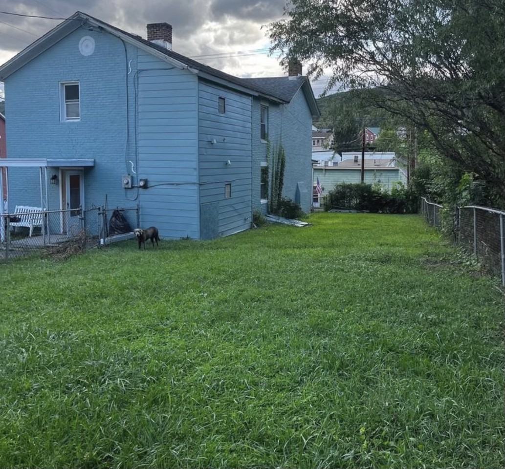 427 Valley St #427-1-2 - Photo 2 of 12