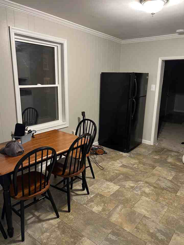 427 Valley St #427-1-2 - Photo 4 of 12